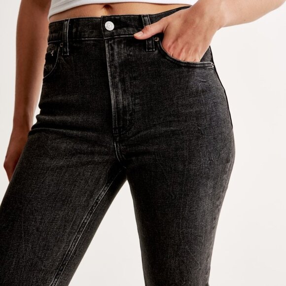 Abercrombie & Fitch Black High Rise Mom jean, Size: 27 long - Picture 3 of 8